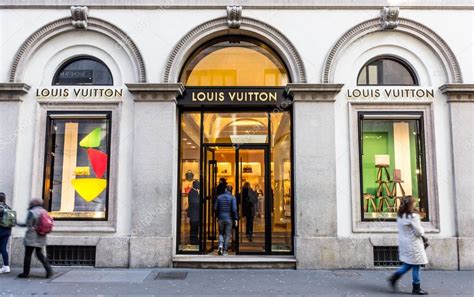 lv milano|louis vuitton in milano.